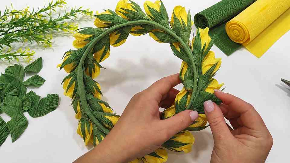 Creative projects using corrugated paper