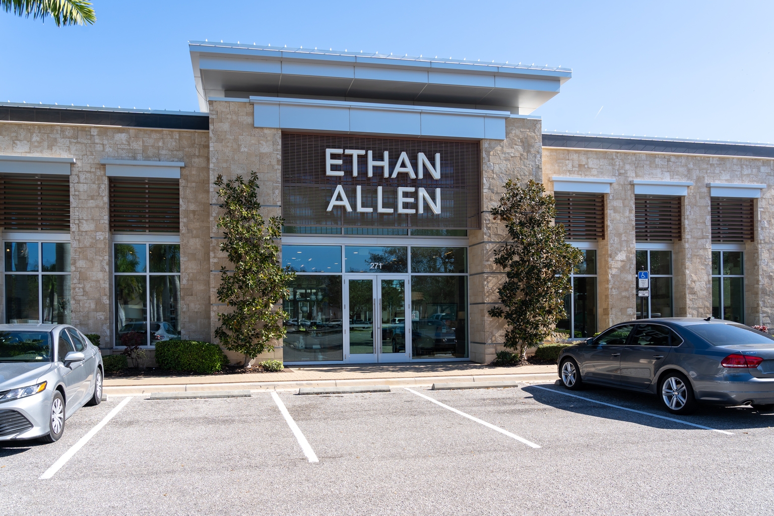 Glass Lewis backs activist's bid to replace entire Ethan Allen board