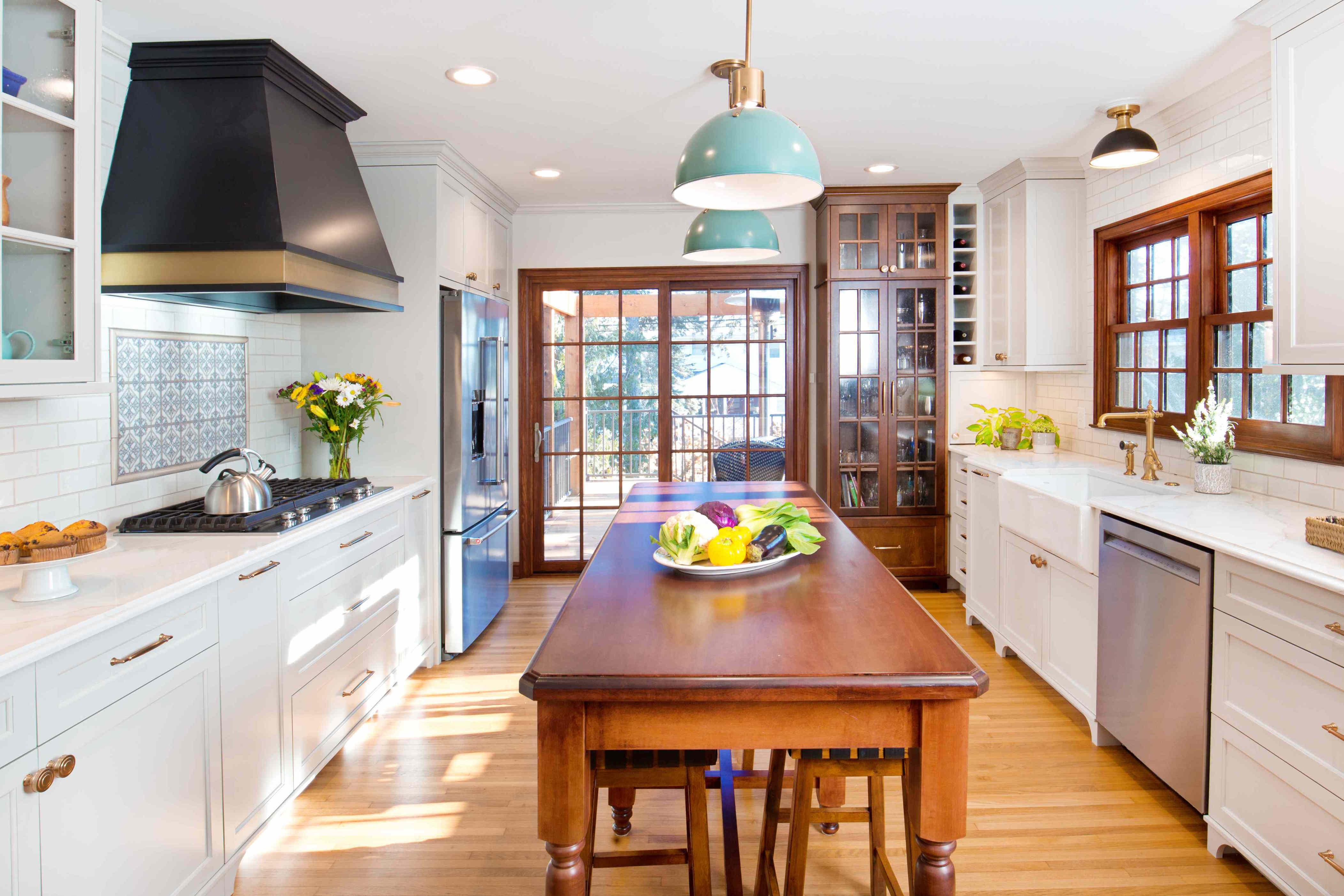 7 common kitchen layout mistakes designers say make spaces feel ...