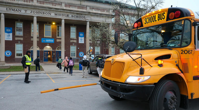 Hundreds of JCPS teachers at struggling schools lose $8K stipend