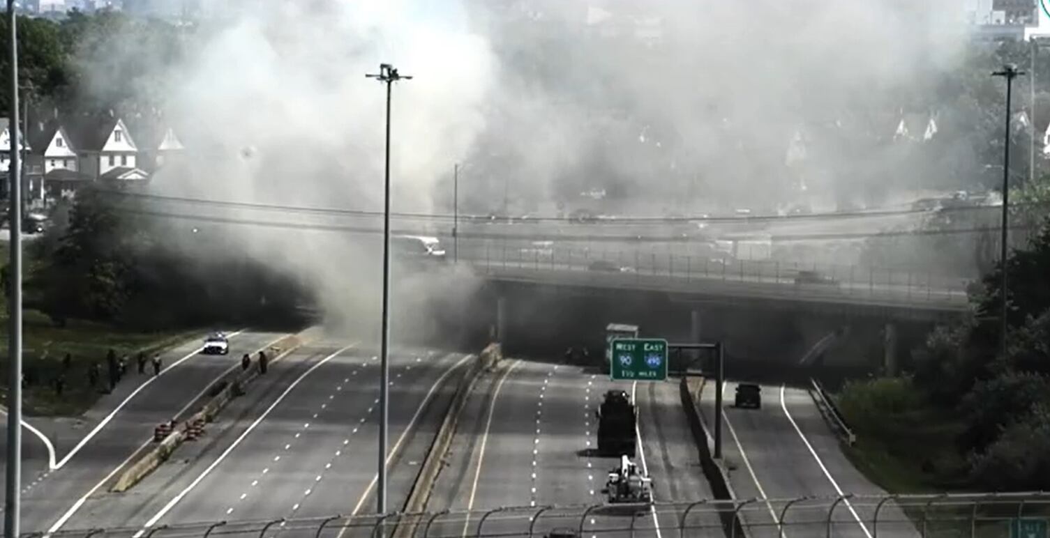 Greyhound bus catches fire on I-71 in Cleveland