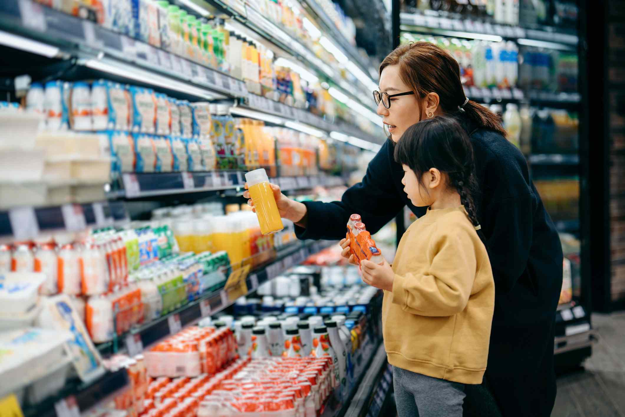 Trying to cut your grocery bill? Experts share budget-friendly ways to feed your family