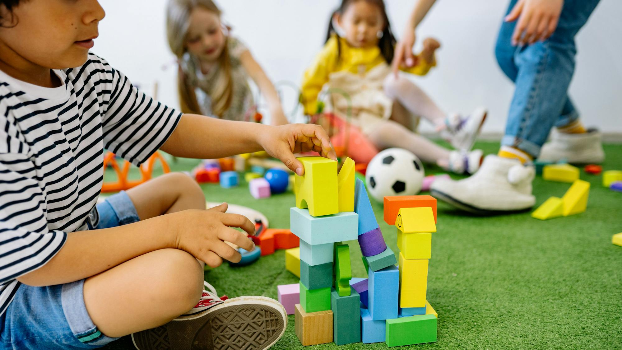 Math gaps between Ontario kids start in kindergarten — and often ...