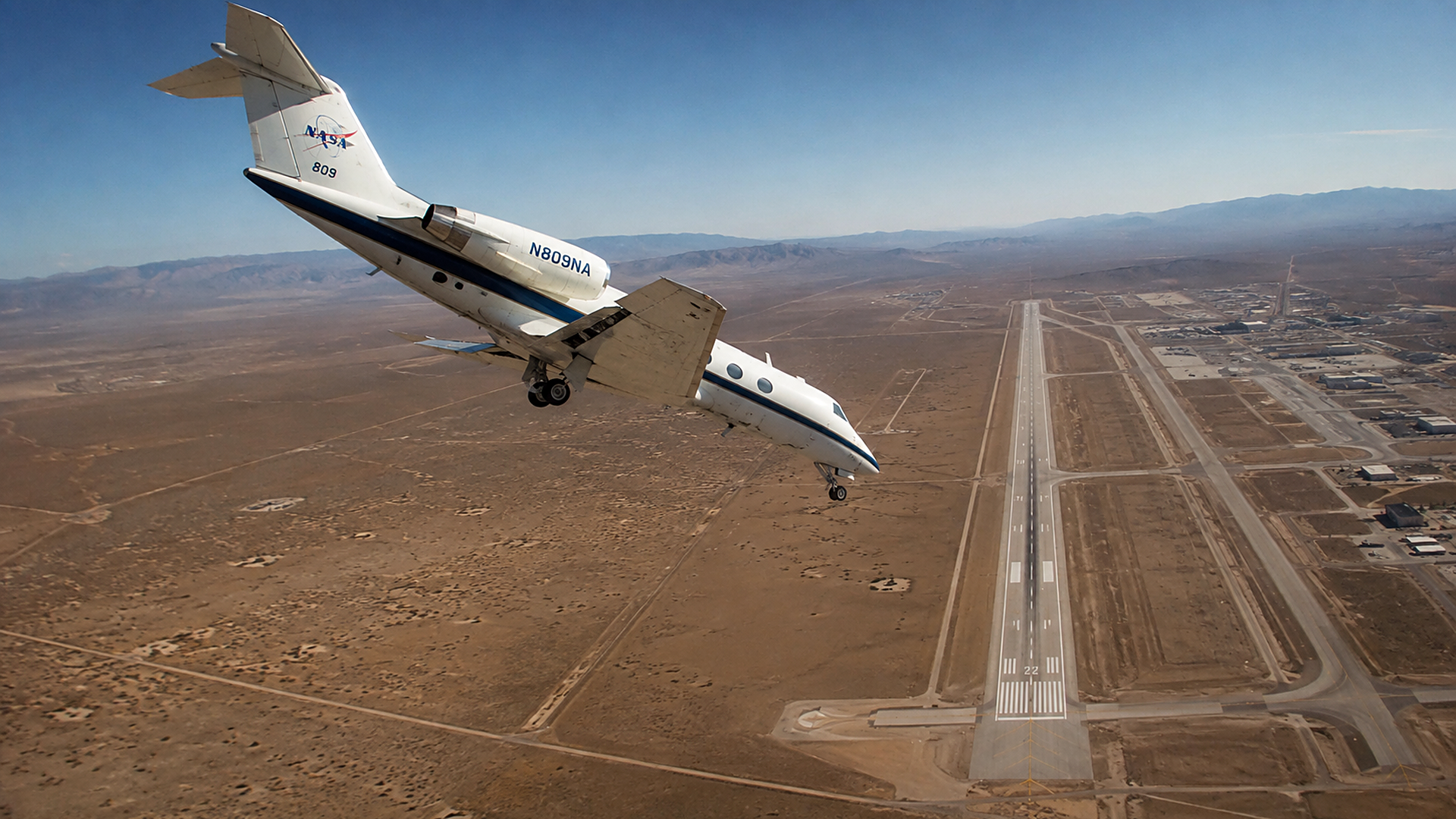 The secret training jets NASA built to simulate falling to Earth