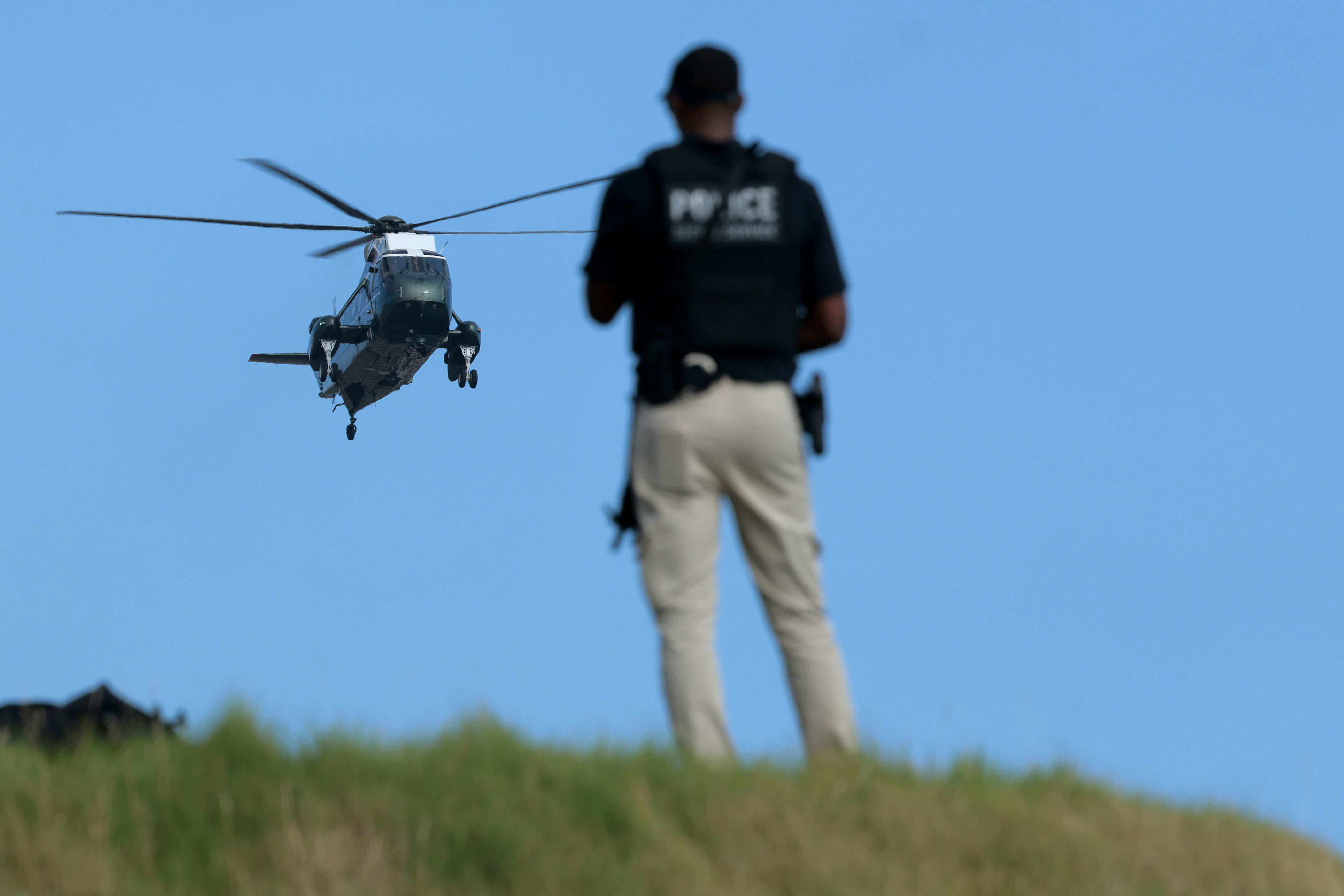 Man arrested at Trump golf course near LA faces federal weapons charges