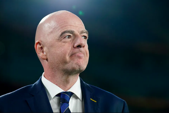 Chủ tịch FIFA xin lỗi vì kế hoạch 'bán World Cup', nhưng kiên quyết 'bảo vệ uy tín tổ chức'