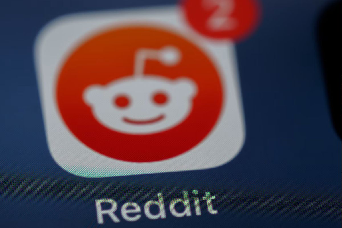 Reddit unveils AI-powered moderation tools to help enforce rules as old ...
