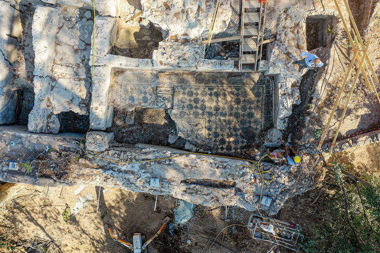 Second-century building found near Colosseum may have been ancient Rome ...