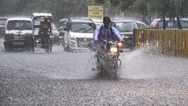 Rains bring respite from humid conditions in Delhi, Noida, Gurugram ...