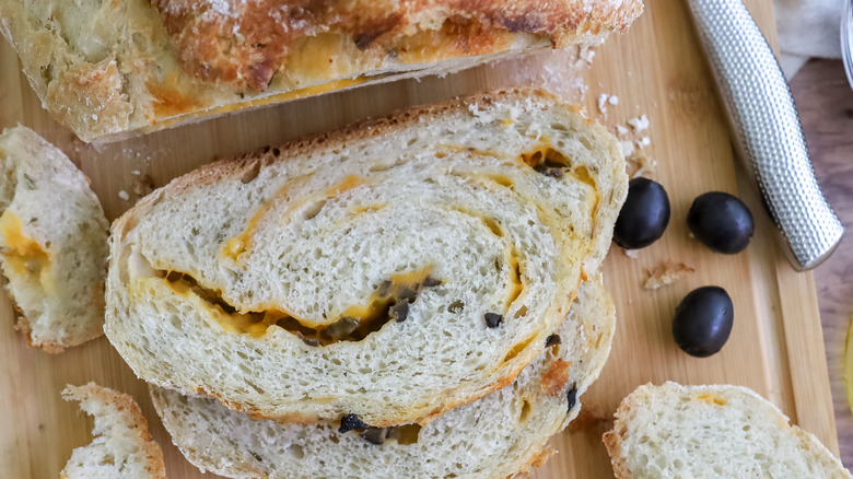 No-knead olive cheese bread recipe