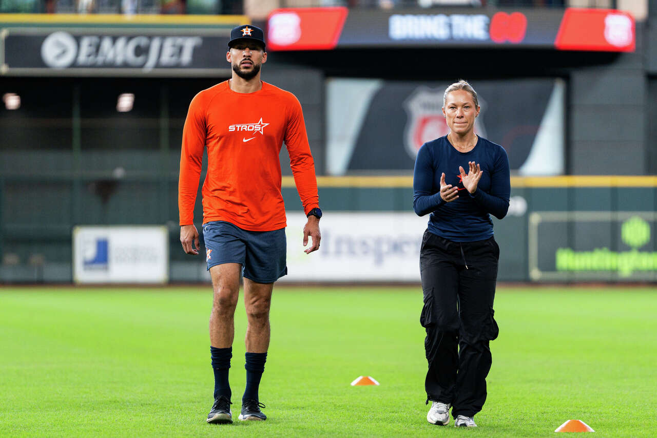 Carlos Correa cleared to resume swinging in bid to return to Houston Astros this season