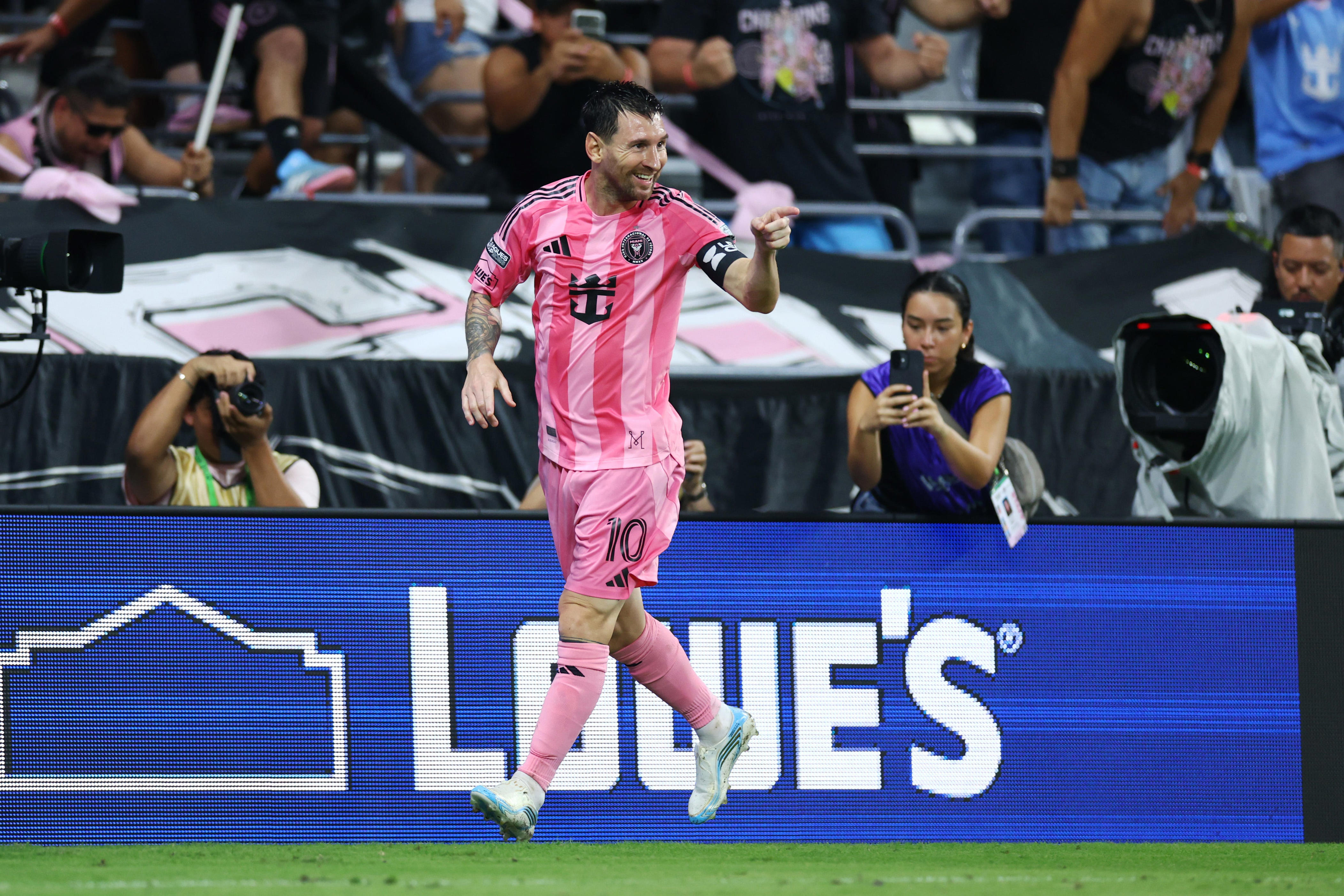 Lionel Messi sets Leagues Cup goals record with two scores for Inter Miami