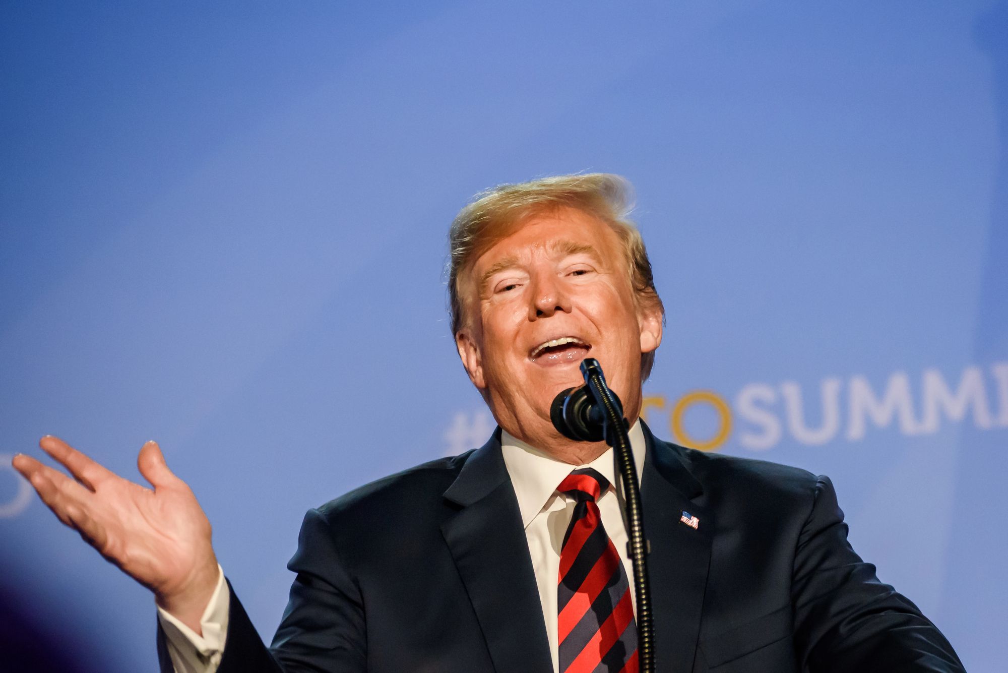 「トランプの言葉までカネ次第」…月1,500万円で手に入る“0.001秒の特権”