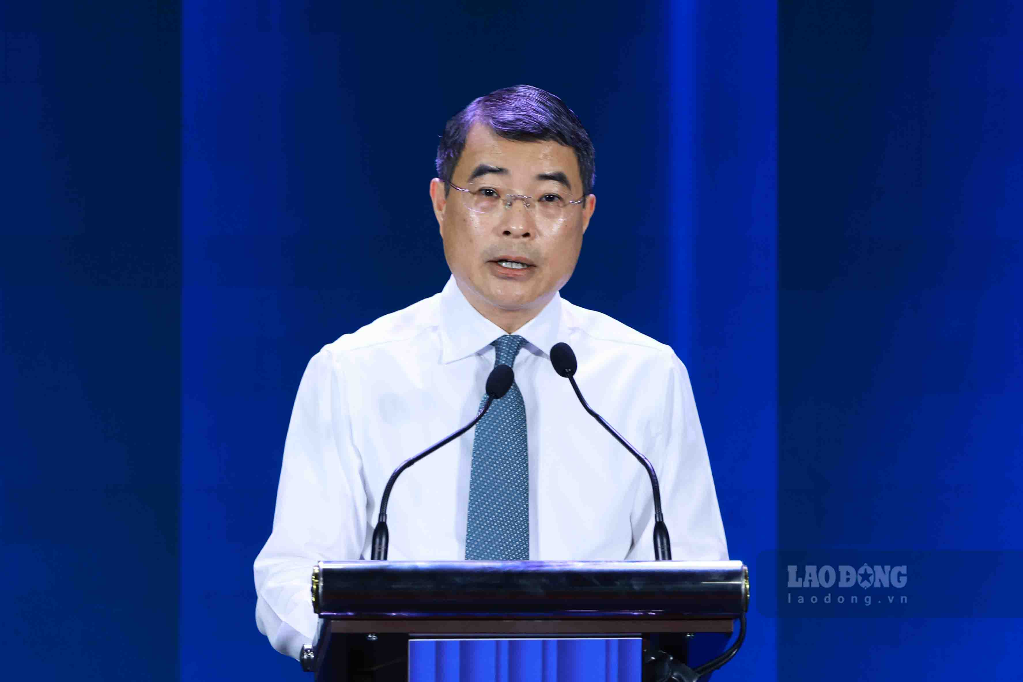 Bảo đảm an ninh mạng, gắn kết chặt chẽ và đồng bộ bảo vệ hệ thống và bảo vệ con người