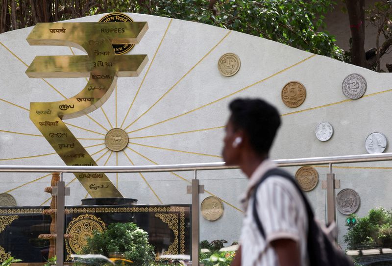 Inflows and softer oil curb pressure on rupee, build carry appeal