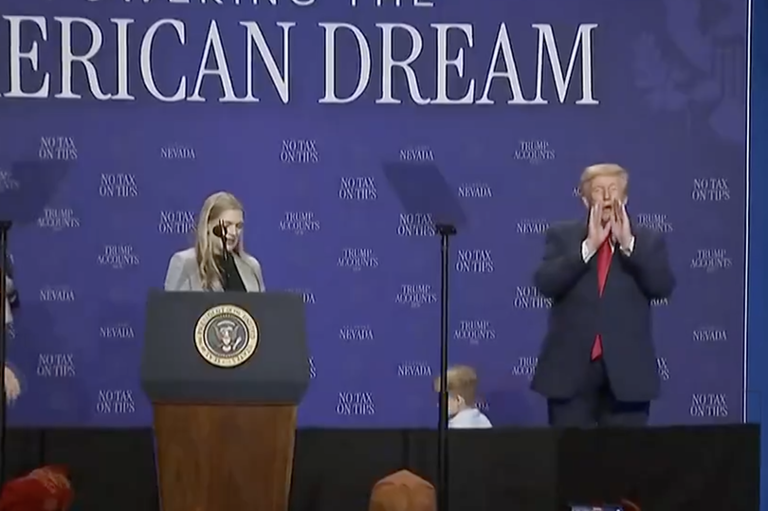 Trump quickly saves toddler wandering off stage but turns sweet moment ...