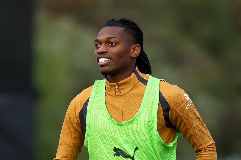 rafael-leao-transfer-twist-after-leeds-offer-as-new-agreement-hands
