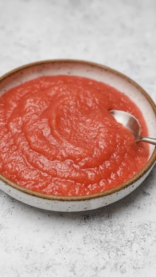 this-homemade-cinnamon-applesauce-is-so-easy-to-make