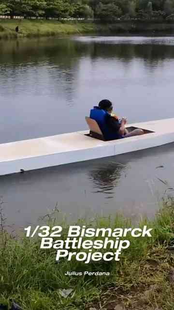 Observing a Bismarck model underway on water