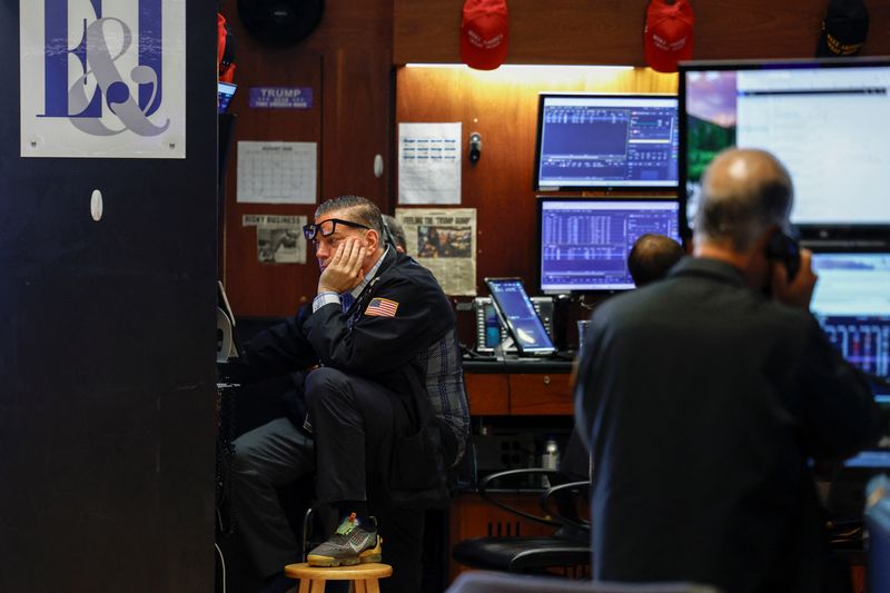 S&P, Dow futures steady as Mideast deal in focus; chip, software stocks tumble