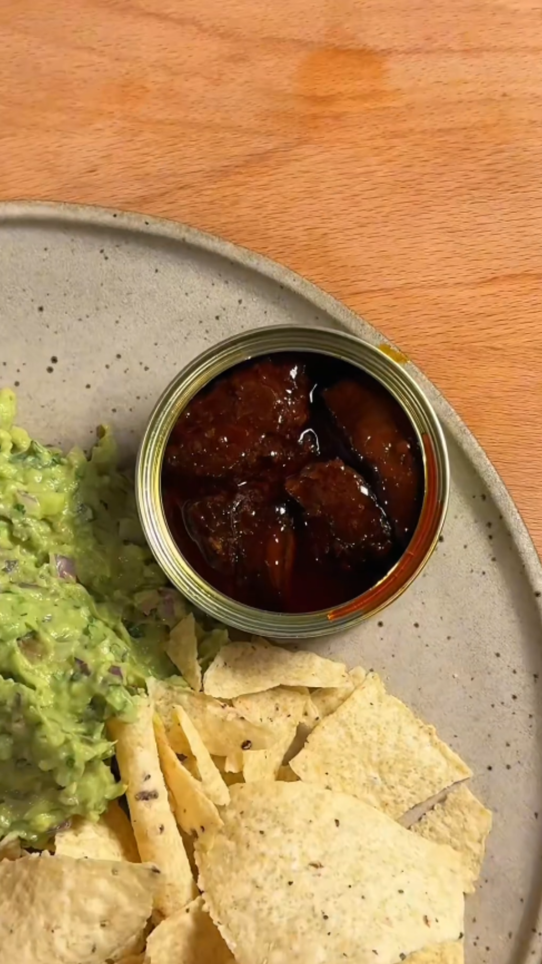 How to make Chipotle guacamole at home