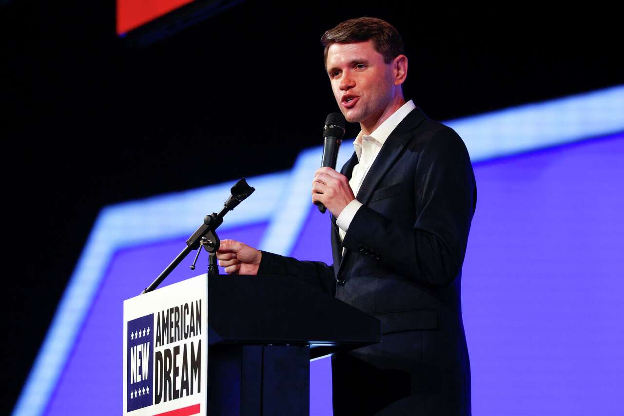 Talarico spreads campaign cash to help Texas Democrats beyond his Senate race