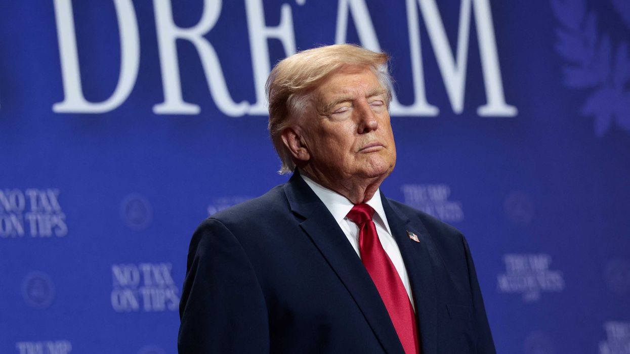 Trump declares he would fire Supreme Court justices if he could