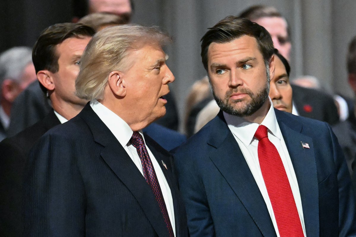 Trump tells donors to back Vance over Rubio as his 2028 successor