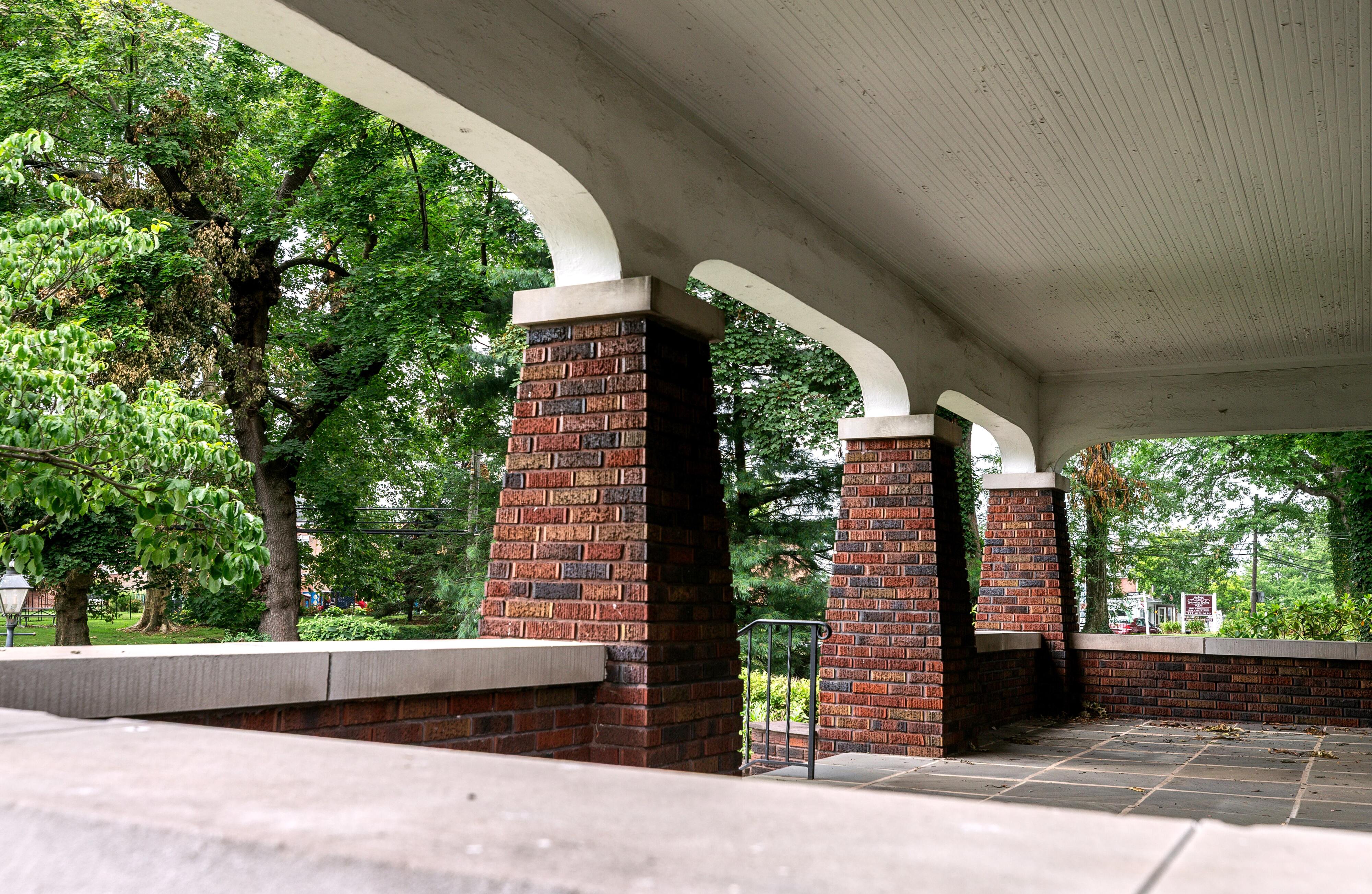 Camp Hill home of physicians linked to ‘Girl, Interrupted' and Harrisburg State Hospital | Cool Spaces