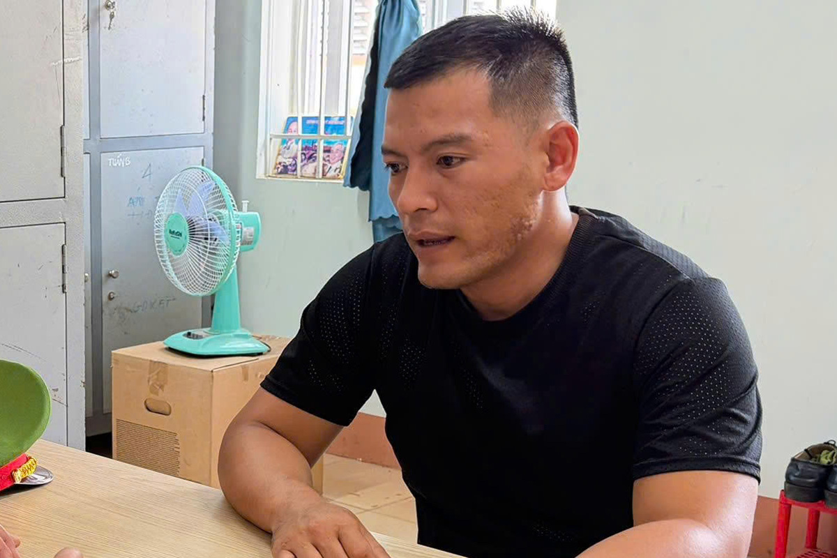 Bị tạm giữ sau cú đạp ngã chồng cũ của bạn gái