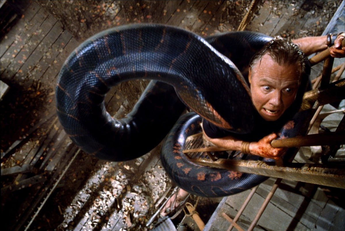 #11: Cuộc rượt đuổi trên thuyền — Anaconda (1997)