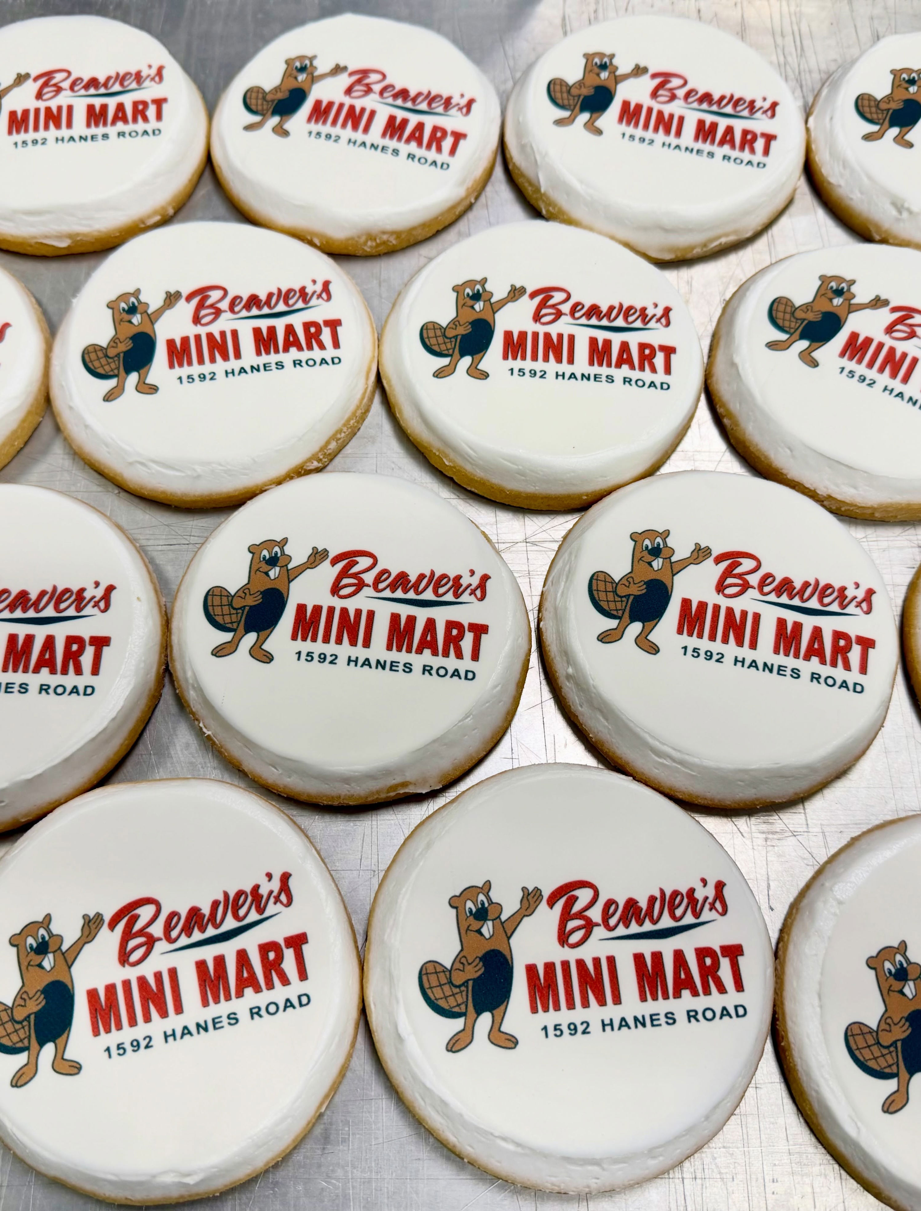 Central Ohio bakery sells cookies to help a small business fight Buc-ee's