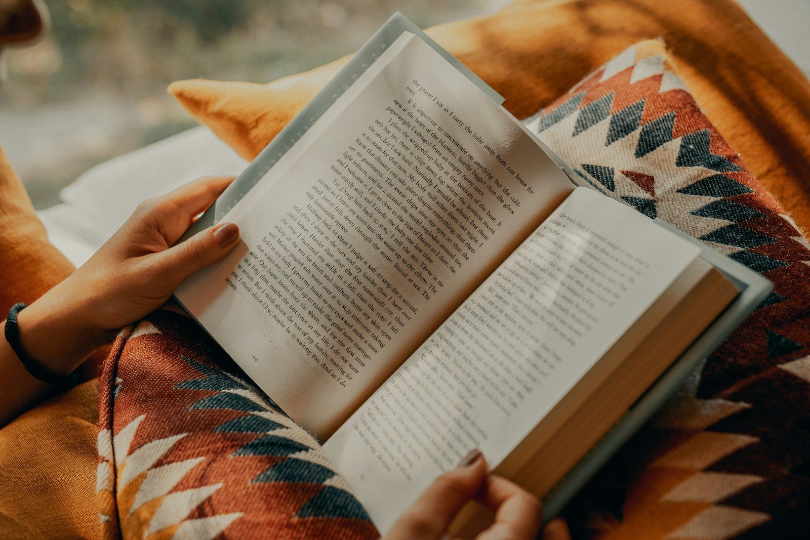 The reading hacks that make every book stick instead of slip away