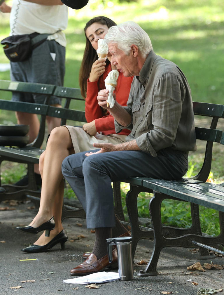 richard-gere-76-cozies-up-to-younger-co-star-28-while-filming-age