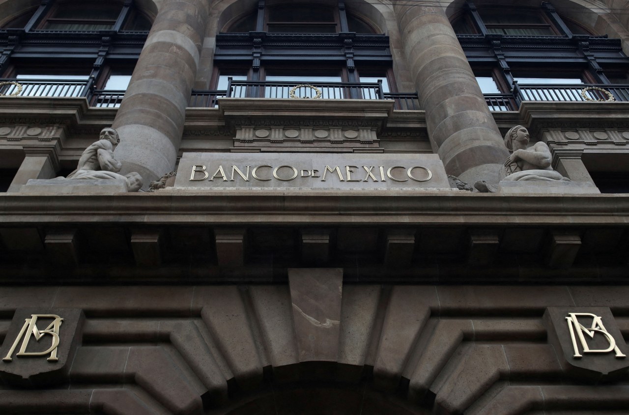 Bank of Mexico leaves benchmark interest rate unchanged