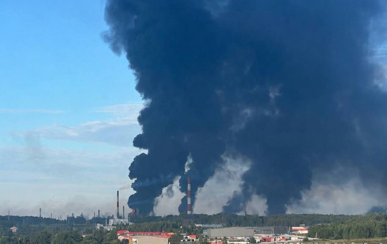 Ukrainian drones hit Russian refinery more than 700 km from border