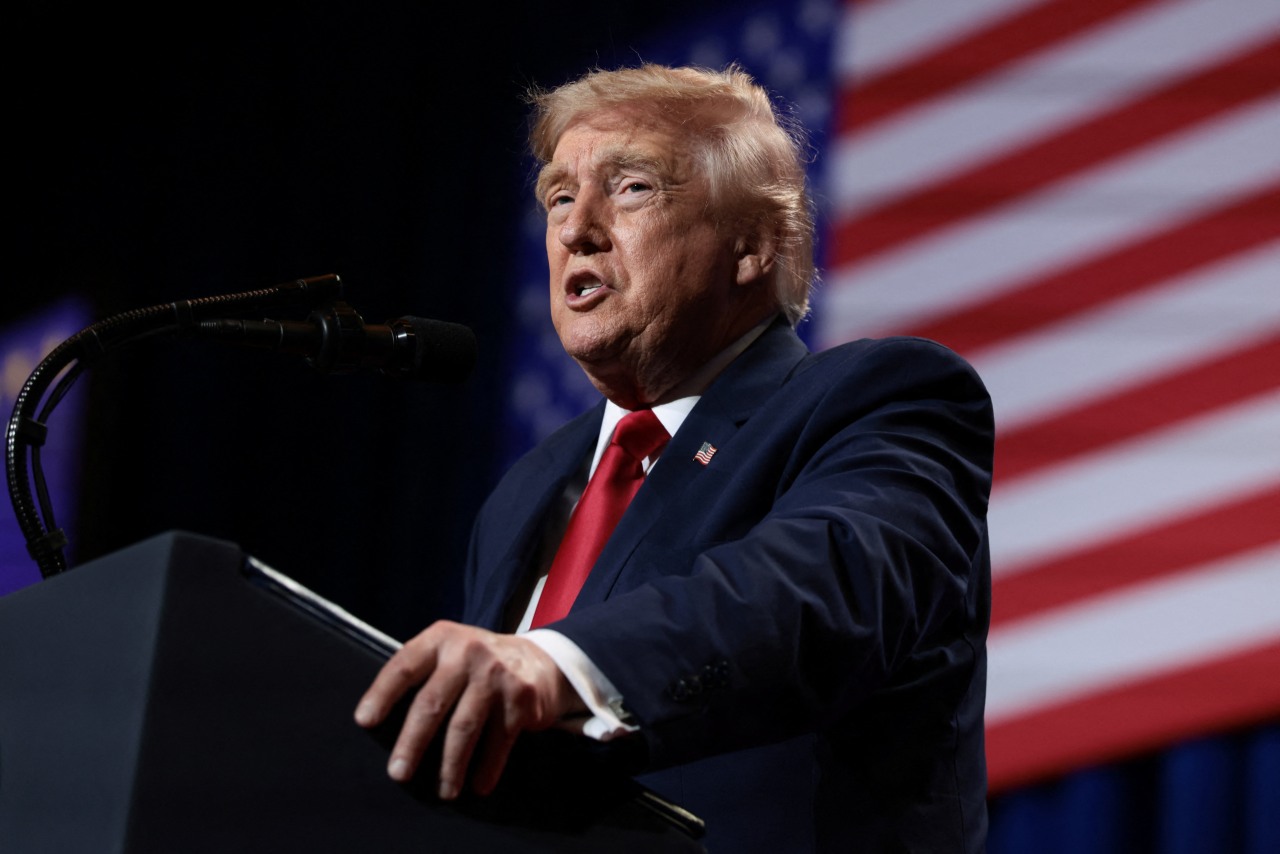 Trump orders leak probe after venting about media coverage of munitions stockpile