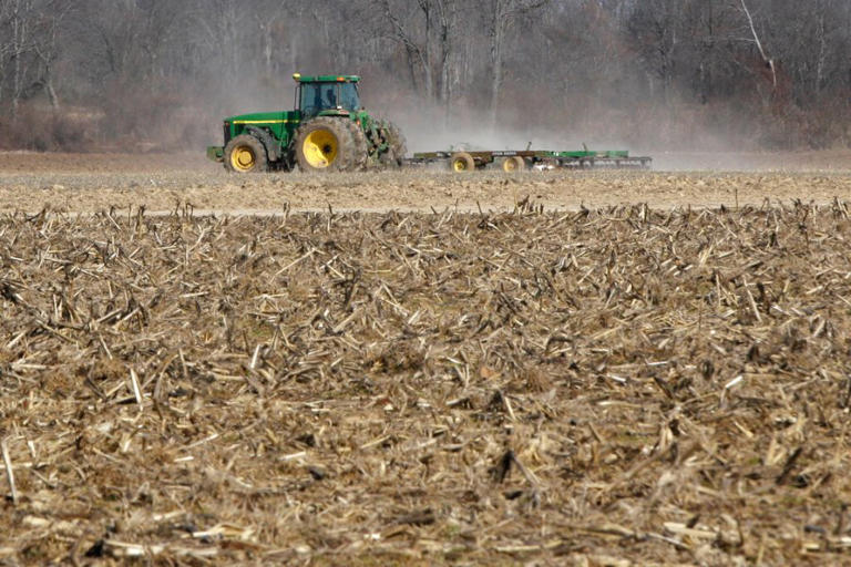 Senate panel fails to advance farm bill amid SNAP standoff, McConnell ...