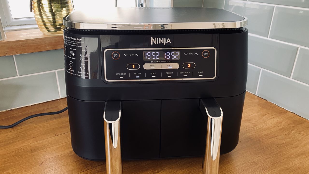 Dual-zone air fryers let you cook a whole meal in one appliance, with no tricky timing or pot-juggling required — here are our favorite options