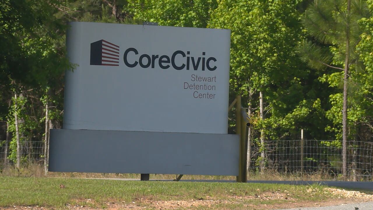 Federal buyout of Leavenworth detention center throws city agreements into doubt