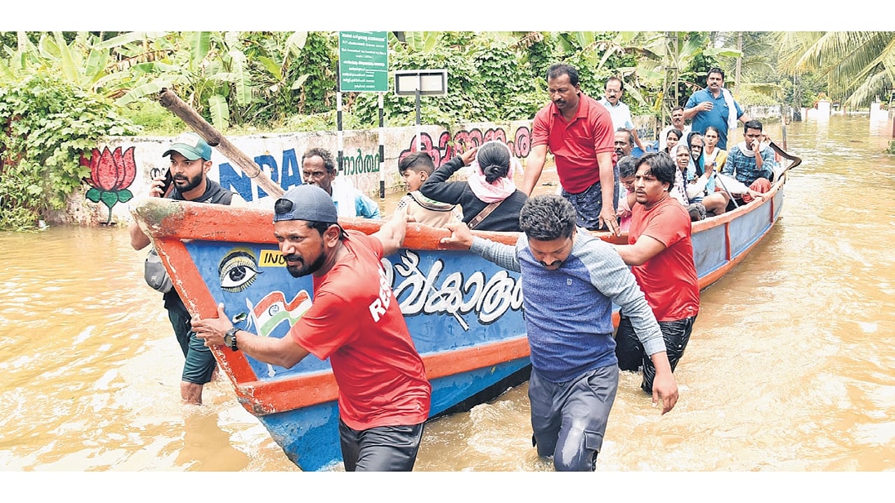 Kerala floods reignite desilting debate; call for scientific audit ...