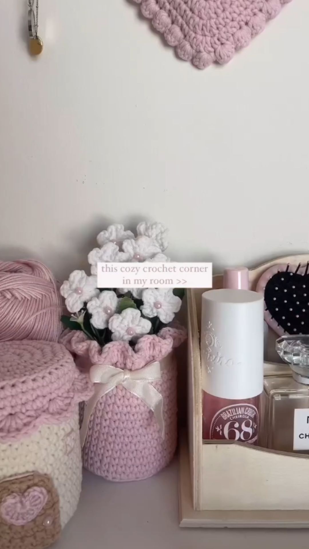 Cozy fall crochet projects inspired by a relaxing room makeover
