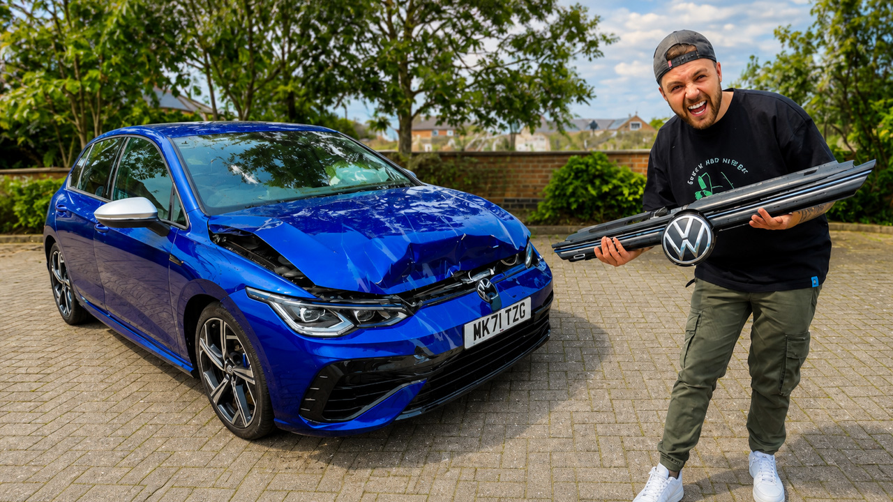 Restoring when I bought the cheapest VW MK8 Golf R with serious damage