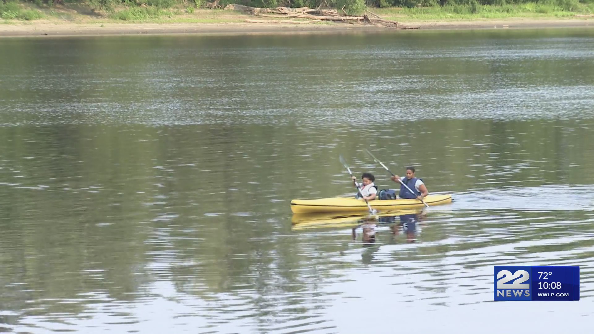 Summer nights offers kayaking on Connecticut River