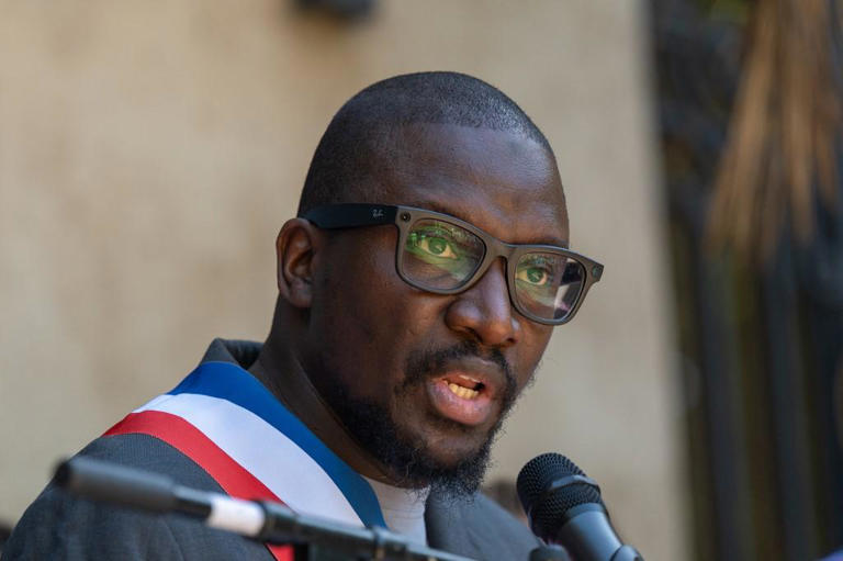 France : Logement social, cumul de mandats… Le maire LFI Aly Diouara s'explique
