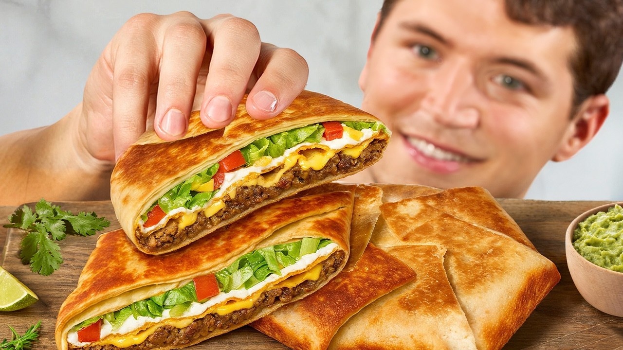 He recreated Taco Bell’s Crunchwrap Supreme at home... Is it better?