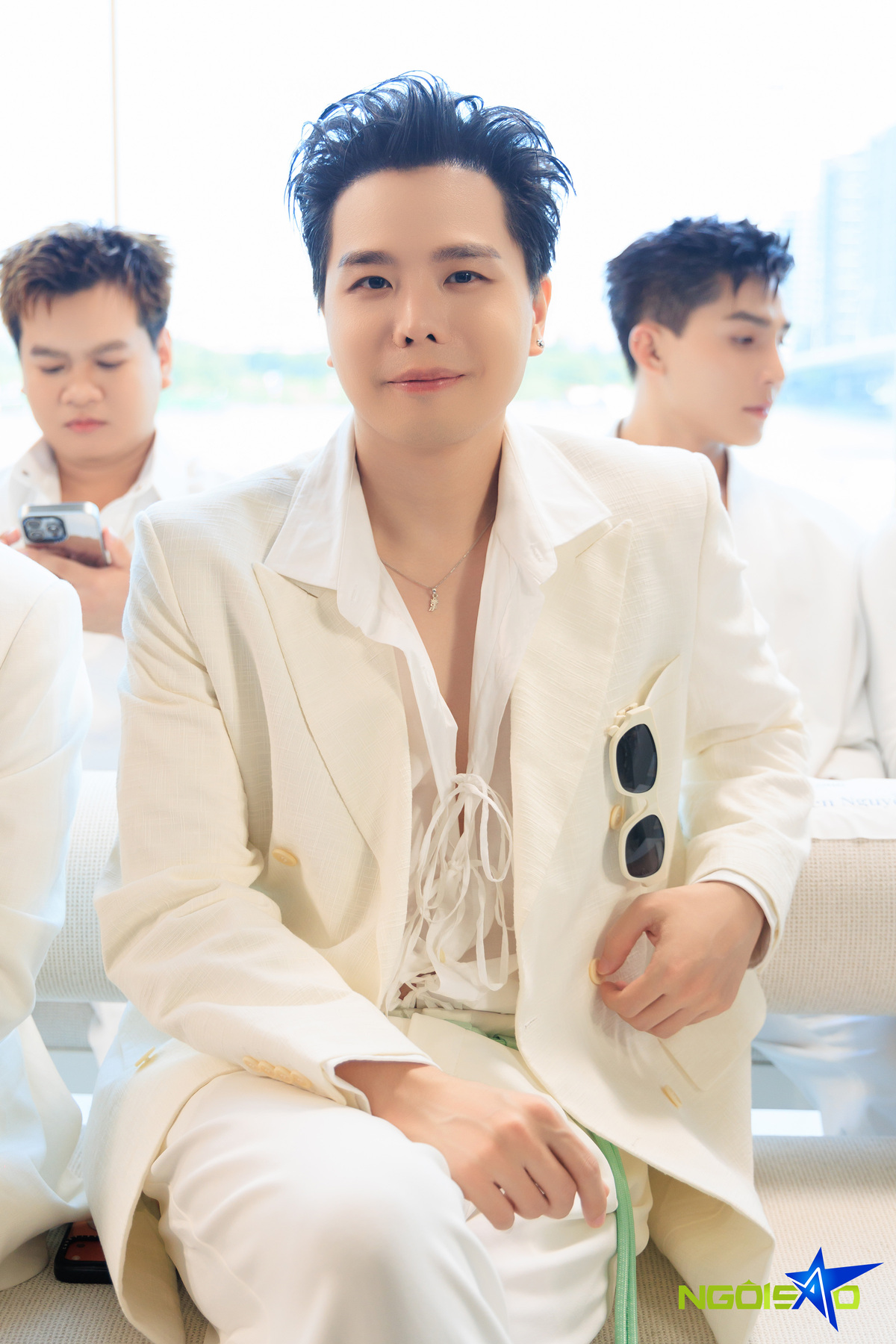 Trịnh Thăng Bình đi xem show Thanh Thủy hóa cô dâu