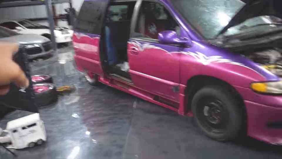 He bought an abandoned “Pimp My Ride” minivan for $850 then discovered ...