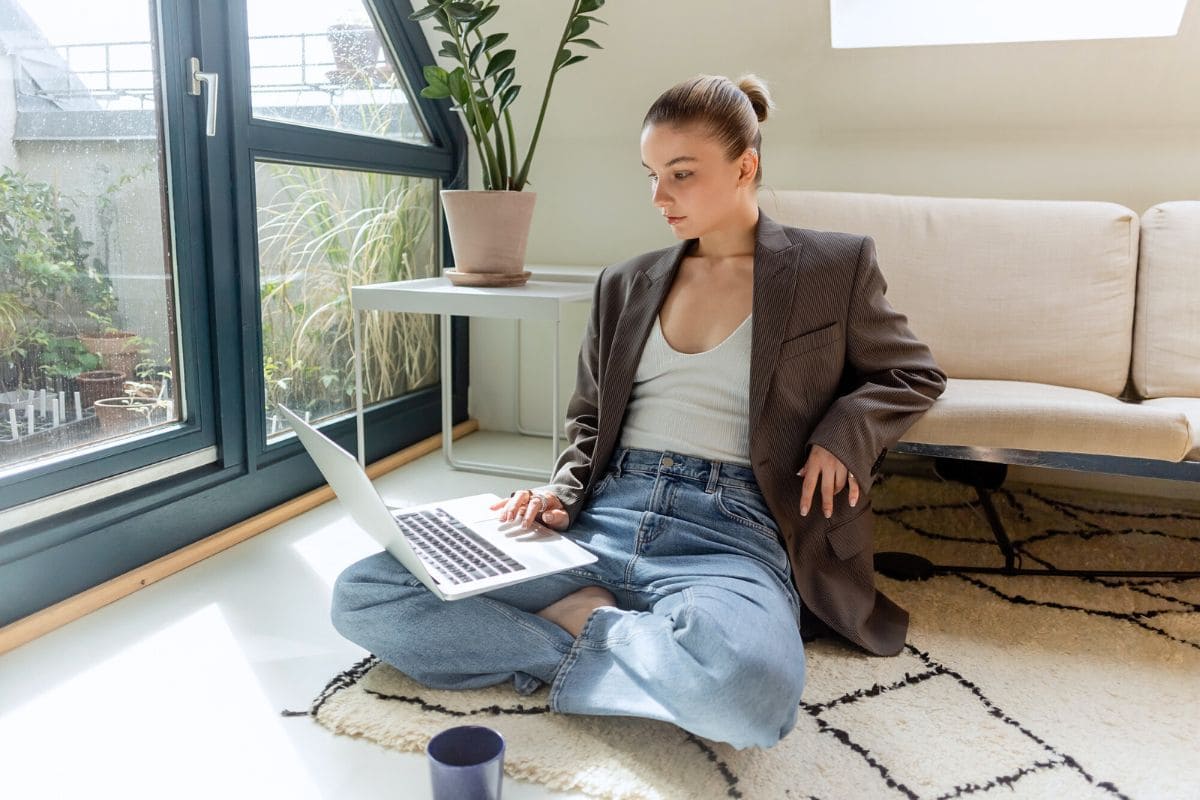 21 high-paying work from home jobs to explore