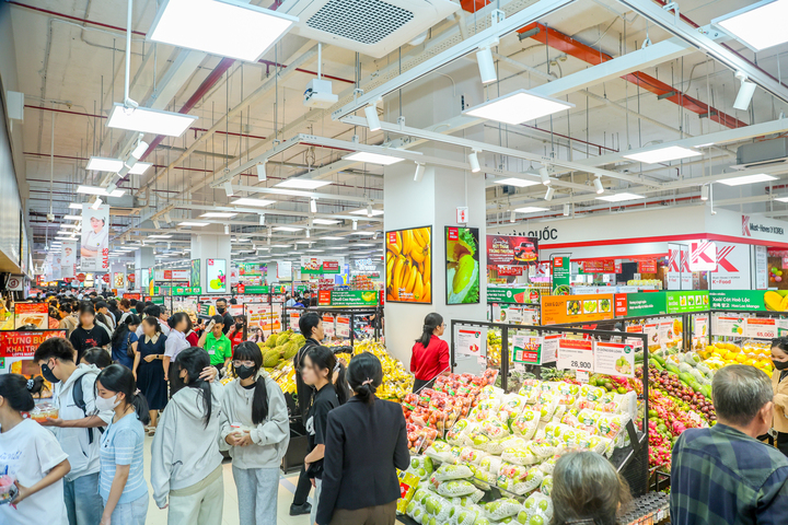 LOTTE MART Tây Ninh nối dài ưu đãi sau khai trương, giảm giá đến 50%
